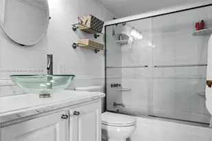 540 Brickell Key Dr, Miami, FL 33131 - Photo 21