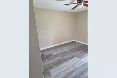 8218 NW 8th Pl #2, Plantation, FL 33324 - Photo 11