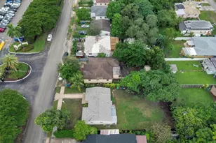 69 NE 115th St, Miami, FL 33161 - Photo 11