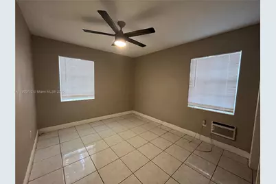 241 NW 32nd St, Miami, FL 33127 - Photo 13