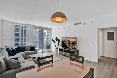 253 NE 2nd St #1706, Miami, FL 33132 - Photo 5