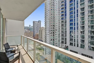 253 NE 2nd St #1706, Miami, FL 33132 - Photo 25