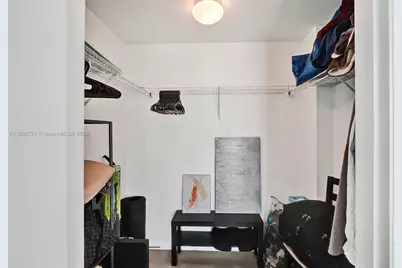 253 NE 2nd St #1706, Miami, FL 33132 - Photo 9