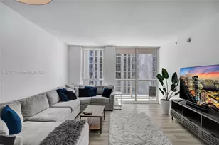 253 NE 2nd St, Miami, FL 33132 - Photo 3