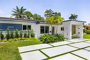 1104 N 13th Terrace, Hollywood, FL 33019 - Photo 1