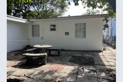241 NW 32nd St, Miami, FL 33127 - Photo 9