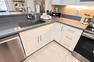 280 NE 35th St, Oakland Park, FL 33334 - Photo 27