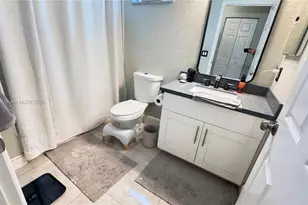 280 NE 35th St, Oakland Park, FL 33334 - Photo 39