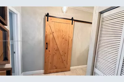 280 NE 35th St, Oakland Park, FL 33334 - Photo 33