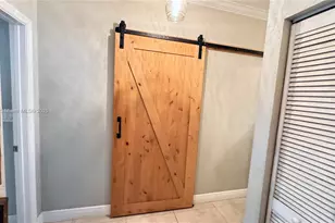 280 NE 35th St, Oakland Park, FL 33334 - Photo 33