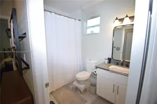 280 NE 35th St, Oakland Park, FL 33334 - Photo 47