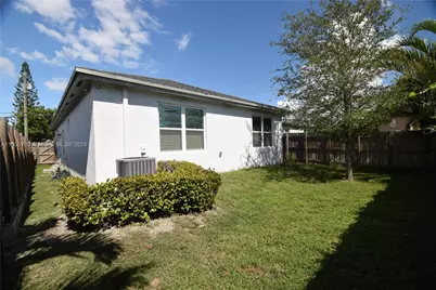 280 NE 35th St, Oakland Park, FL 33334 - Photo 49