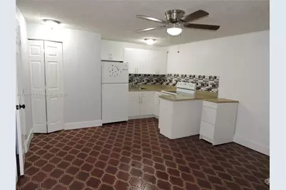 681 NE 3rd Pl #4, Hialeah, FL 33010 - Photo 1