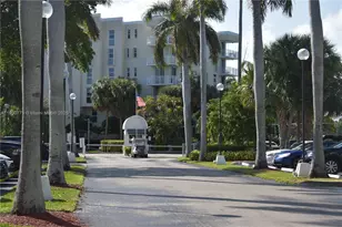 16570 NE 26th Ave, North Miami Beach, FL 33160 - Photo 21