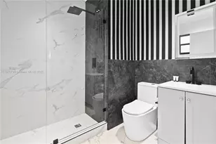 270 NW 50th St, Miami, FL 33127 - Photo 21
