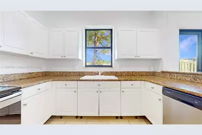 11401 SW 238th St, Homestead, FL 33032 - Photo 9