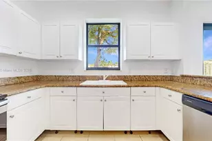 11401 SW 238th St, Homestead, FL 33032 - Photo 9