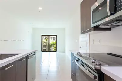 4640 NW 84th Ave #46, Doral, FL 33166 - Photo 9