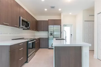 4640 NW 84th Ave #46, Doral, FL 33166 - Photo 5