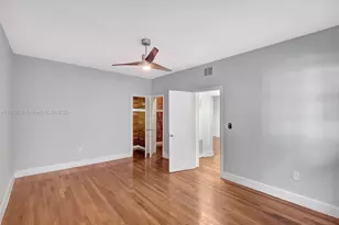 6881 Bay Dr, Miami Beach, FL 33141 - Photo 23