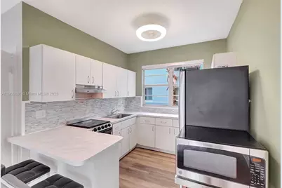 6881 Bay Dr #7, Miami Beach, FL 33141 - Photo 15