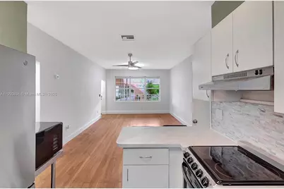 6881 Bay Dr #7, Miami Beach, FL 33141 - Photo 13