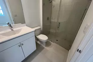 136 SW 170th Ave, Pembroke Pines, FL 33027 - Photo 19