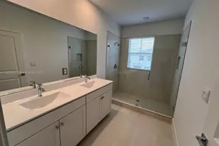 136 SW 170th Ave, Pembroke Pines, FL 33027 - Photo 45