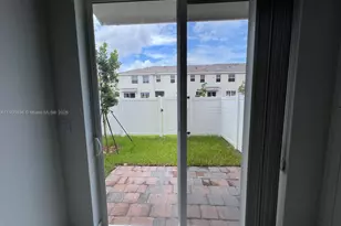 136 SW 170th Ave, Pembroke Pines, FL 33027 - Photo 51