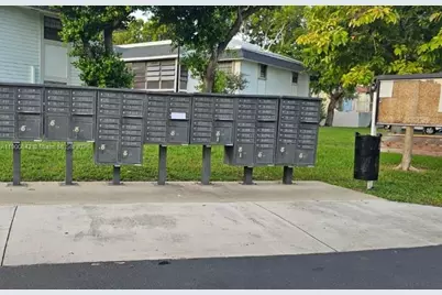 18965 NW 62nd Ave #202, Hialeah, FL 33015 - Photo 23