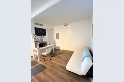 31 SE 6th St #2404, Miami, FL 33131 - Photo 9