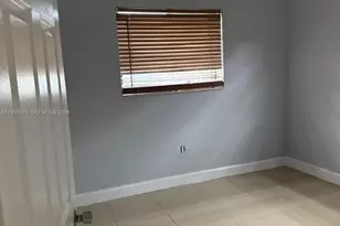 2401 Largo Dr, Miramar, FL 33023 - Photo 5