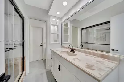 840 NE 182nd St, North Miami Beach, FL 33162 - Photo 35