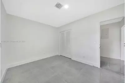 840 NE 182nd St, North Miami Beach, FL 33162 - Photo 23