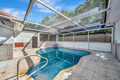 840 NE 182nd St, North Miami Beach, FL 33162 - Photo 45