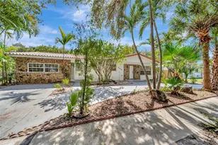 840 NE 182nd St, North Miami Beach, FL 33162 - Photo 3