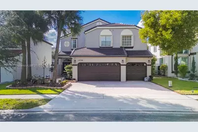 15736 NW 11th St, Pembroke Pines, FL 33028 - Photo 1