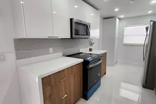 1254 NW 82nd Ave, Plantation, FL 33322 - Photo 17