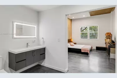 11111 Biscayne Blvd #1F, Miami, FL 33181 - Photo 15