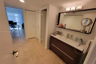 20379 W Country Club Dr, Aventura, FL 33180 - Photo 13