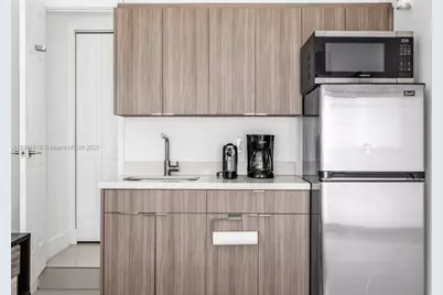 [Address not provided], Miami Beach, FL 33141 - Photo 11