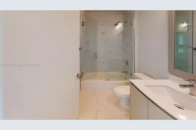 2555 NE 193rd St #2224, Miami, FL 33180 - Photo 15