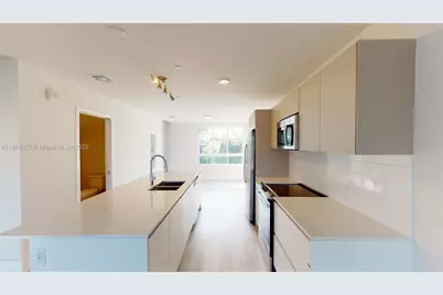 2555 NE 193rd St #2224, Miami, FL 33180 - Photo 3