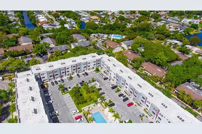 2555 NE 193rd St #2224, Miami, FL 33180 - Photo 1