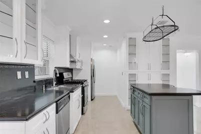 10440 SW 126th Ave, Miami, FL 33186 - Photo 13