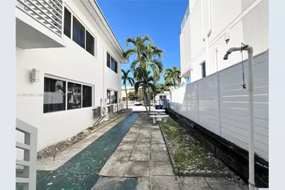 312 Elm St, Hollywood, FL 33019 - Photo 3