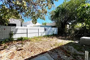 6820 NW 6th Ct, Miami, FL 33150 - Photo 15