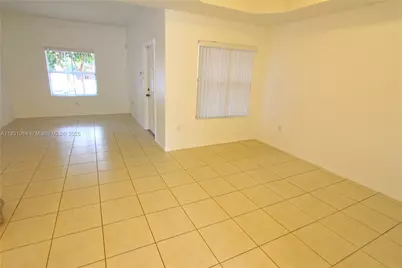 1079 SW 143rd Ave #1204, Pembroke Pines, FL 33027 - Photo 3