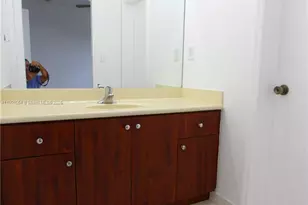 1079 SW 143rd Ave, Pembroke Pines, FL 33027 - Photo 21