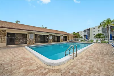 424 SE 10th St #104, Dania Beach, FL 33004 - Photo 25